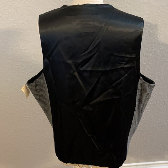 Neiman Marcus Vest - Picture 3 of 7